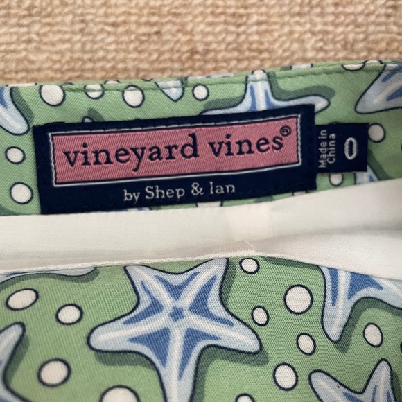 Like NEW! Vineyard Vines Starfish Skirt - Picture 3 of 5